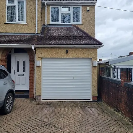 Large Kingsize Ensuite In Kingswood, Bristol, Bs15 בית אירוח בריסטול