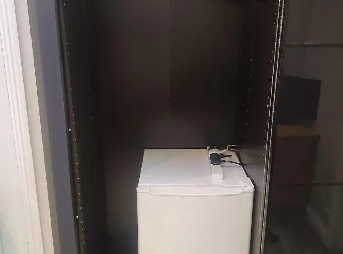 Large Kingsize Ensuite In Kingswood, Bristol, Bs15 Privatunterkunft