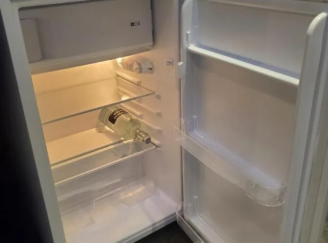 Large Kingsize Ensuite In Kingswood, Bristol, Bs15 Privatunterkunft *