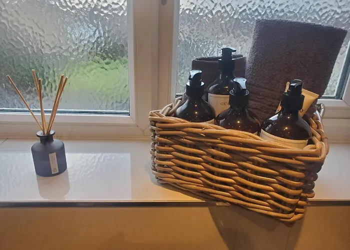 Large Kingsize Ensuite In Kingswood, Bristol, Bs15 Privatunterkunft *