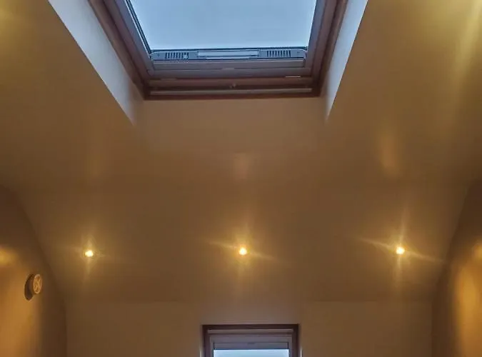 Large Kingsize Ensuite In Kingswood, Bristol, Bs15 Privatunterkunft